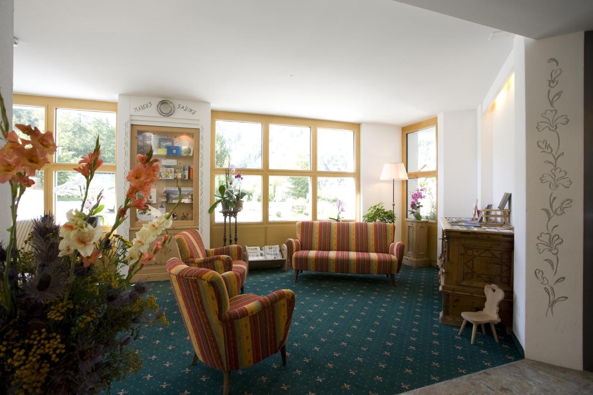 Hotel Seraina Sils Maria Bagian luar foto