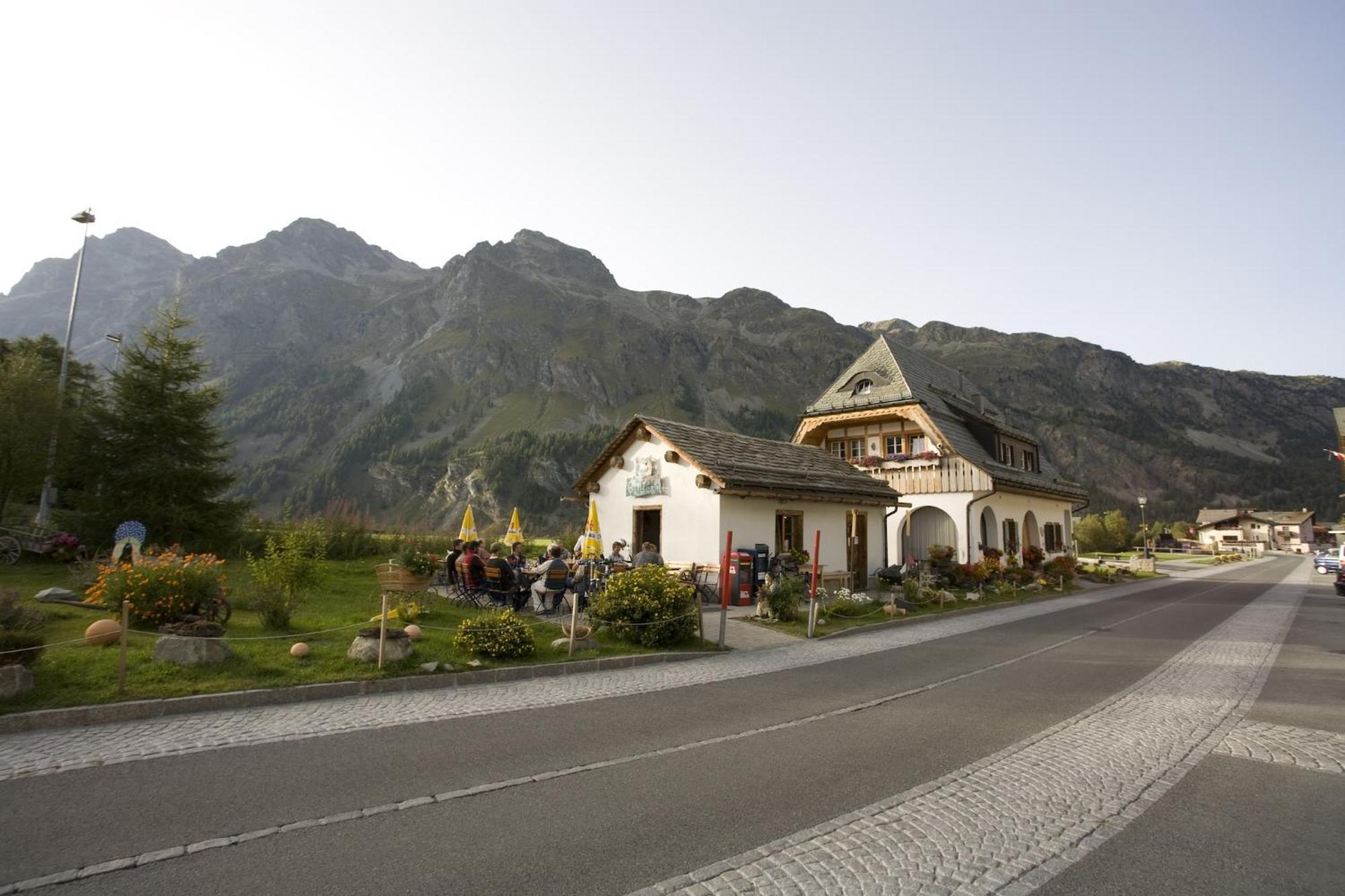 Hotel Seraina Sils Maria Bagian luar foto