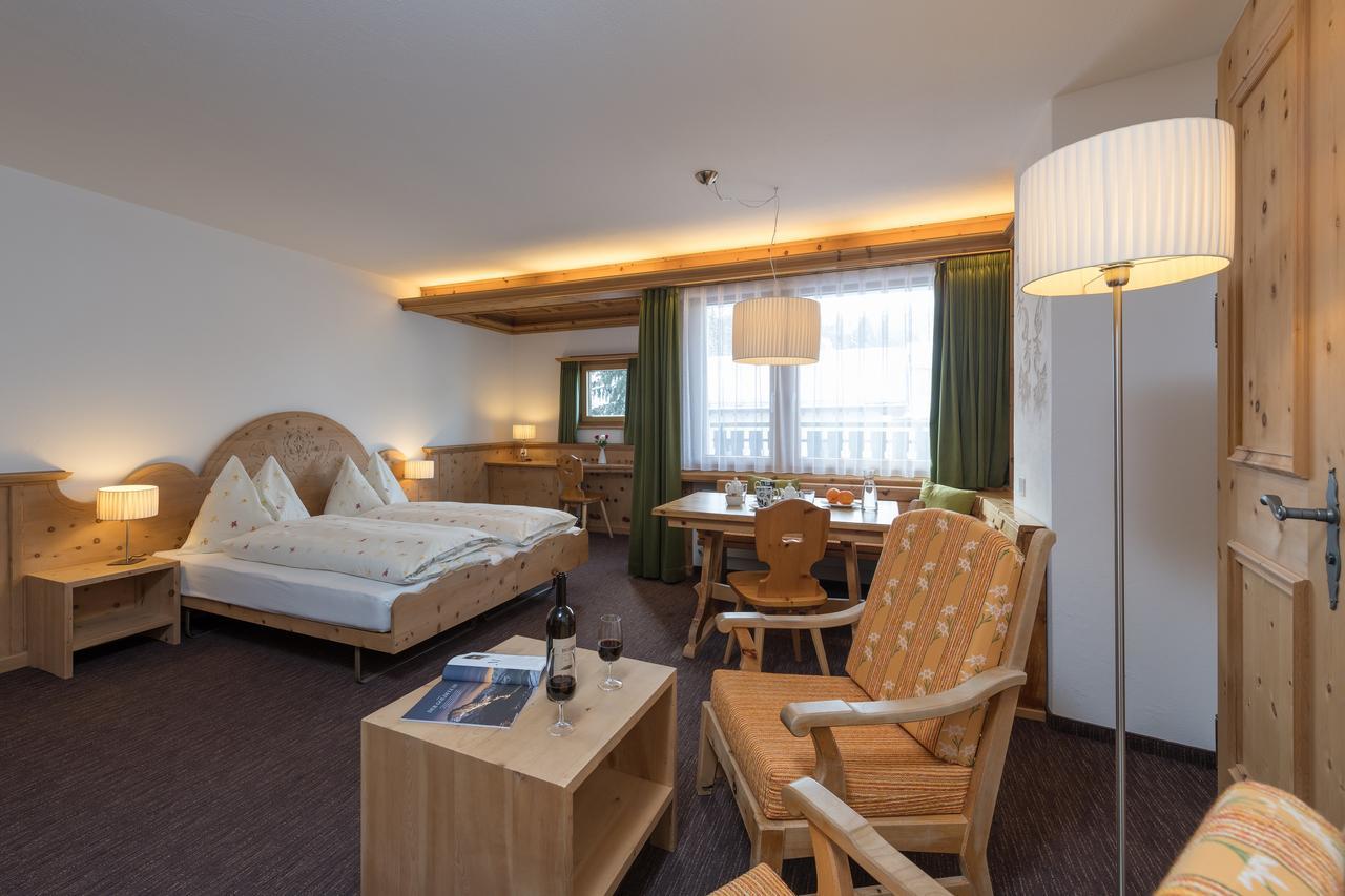 Hotel Seraina Sils Maria Bagian luar foto