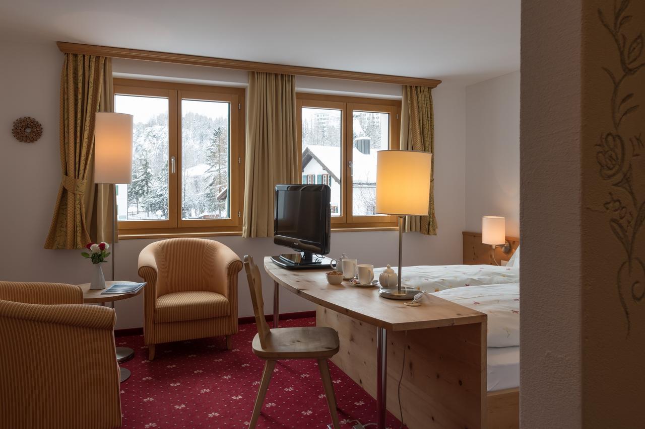Hotel Seraina Sils Maria Bagian luar foto